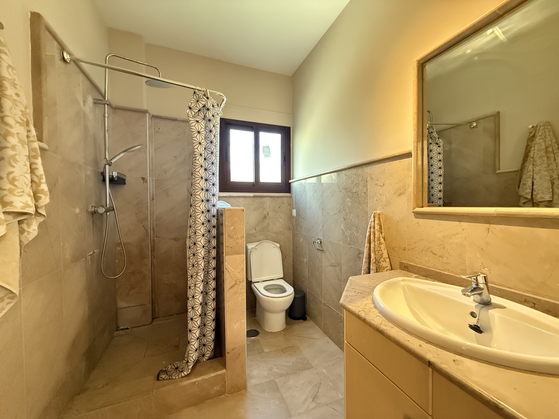Casa de 4 Dormitorios y 4 Baños en venta en Guadalmina Baja, San Pedro de Alcántara