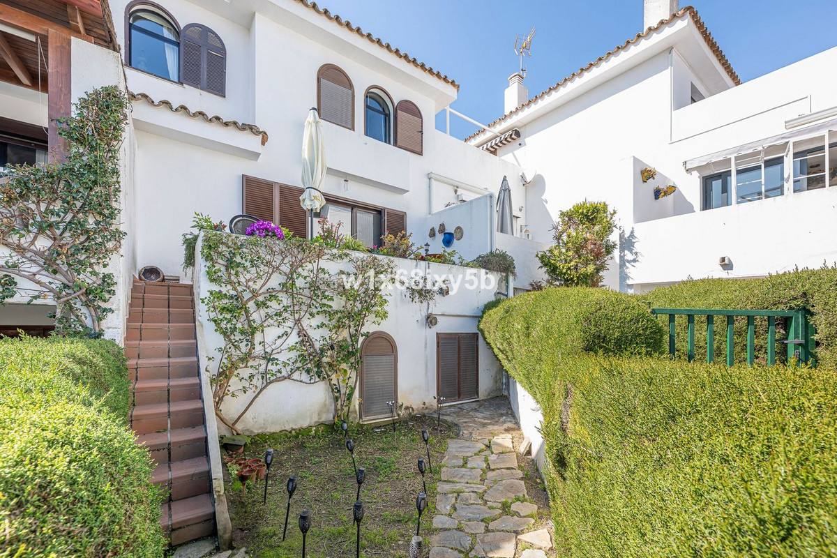 Casa Adosada de 3 Dormitorios y 3 Baños en venta en Cancelada