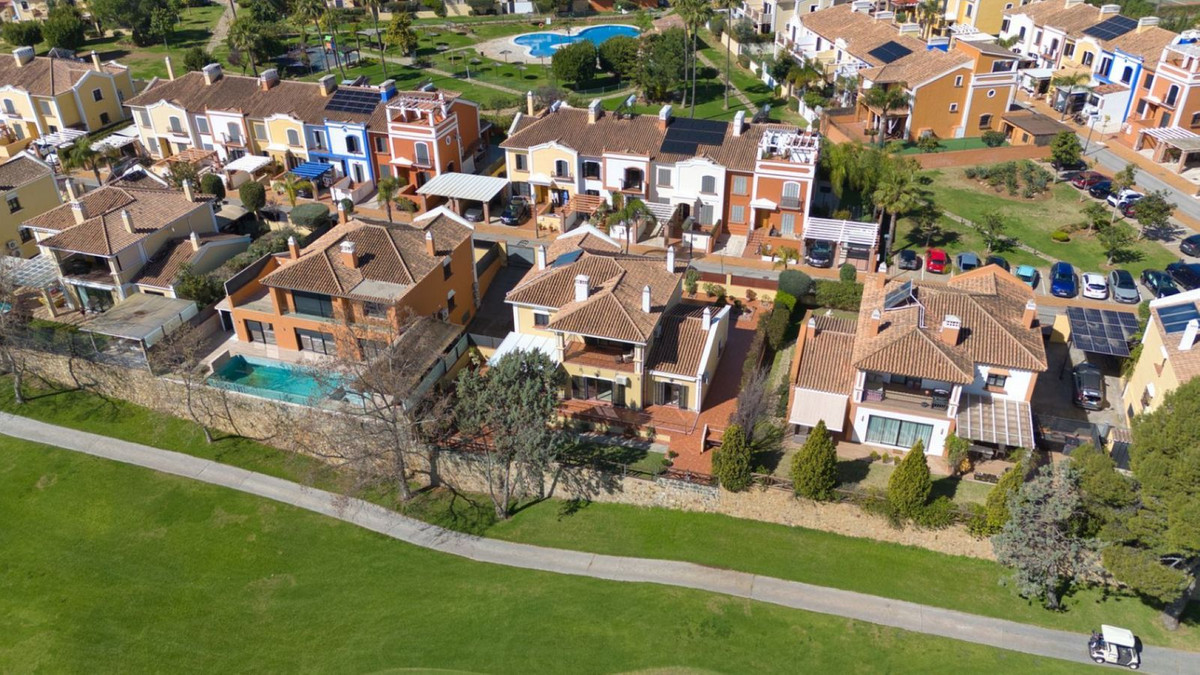 Casa de 5 Dormitorios en venta en Guadalmina Alta, San Pedro de Alcántara