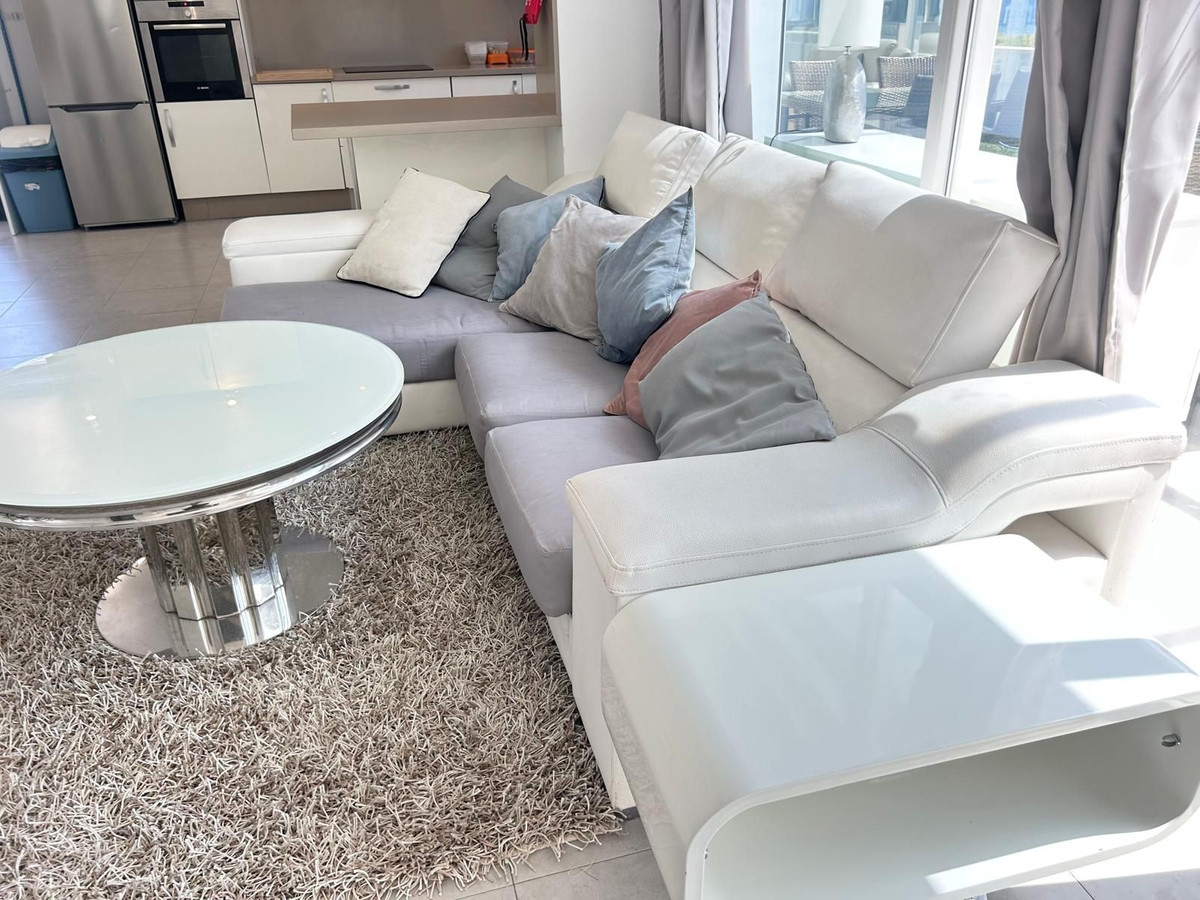 Casa de 3 Dormitorios en venta en Cancelada, Estepona