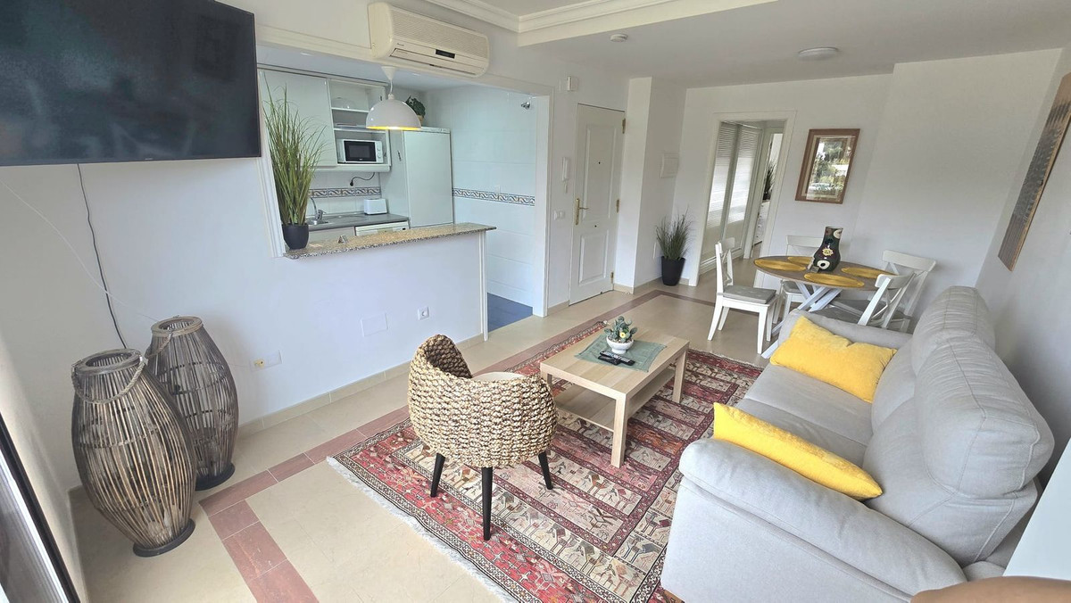 1 спалня, 1 баня - Апартамент за продажба в Nueva Andalucia, Marbella