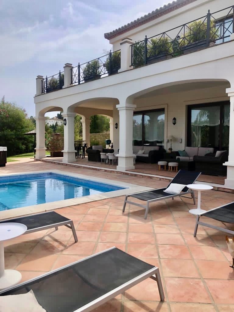 Casa de 5 Dormitorios y 4 Baños en venta en Sotogrande