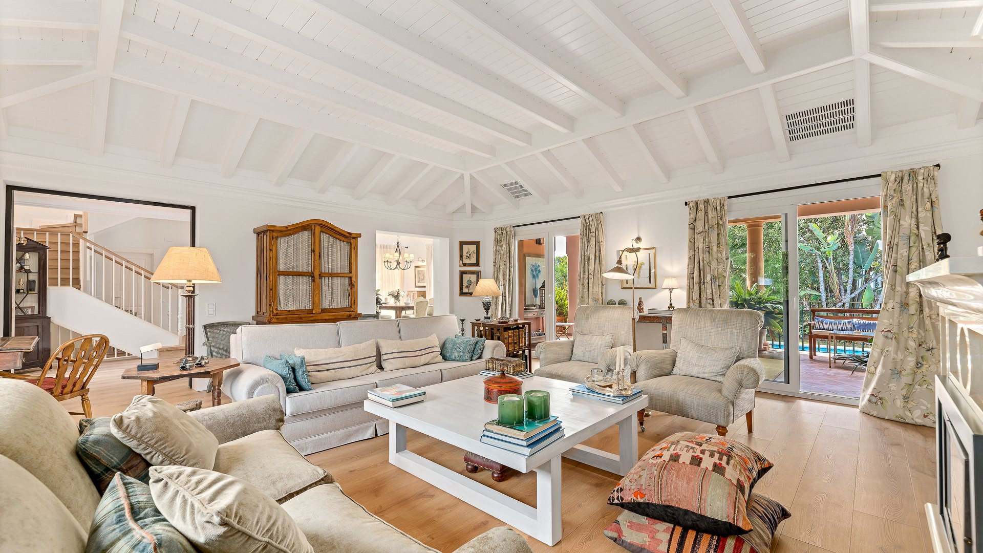 5 Bed, 5 Bath - Villa for Sale in Marbella Golden Mile