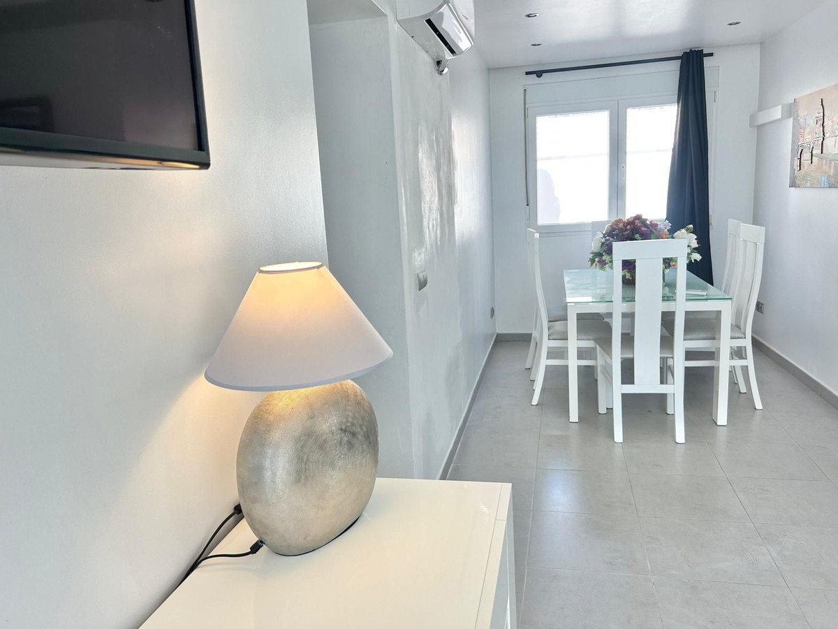 Casa de 3 Dormitorios en venta en Cancelada, Estepona