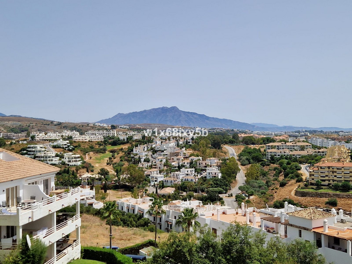 Piso de 2 Dormitorios en venta en Estepona