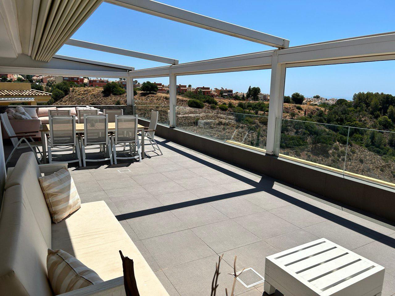 Ático de 3 Dormitorios y 3 Baños en venta en Milla de Oro, Marbella