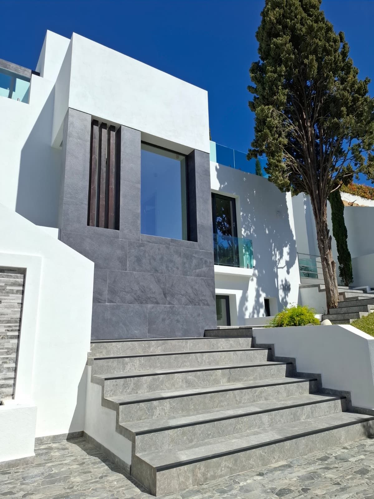 Casa de 5 Dormitorios en venta en Sierra Blanca, Marbella