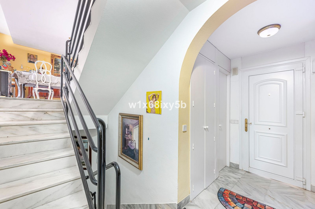 Casa Adosada de 3 Dormitorios y 3 Baños en venta en Cancelada