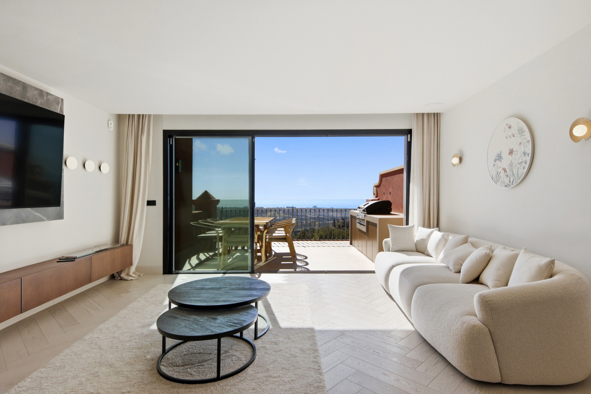 Ático de 4 Dormitorios y 3 Baños en venta en Monte Halcones, Benahavís
