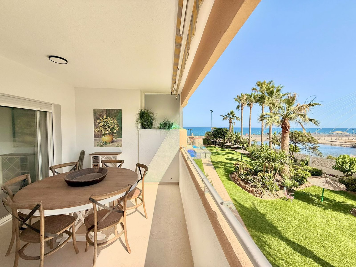Piso de 2 Dormitorios en venta en Fuengirola