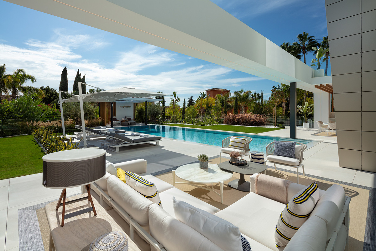 Casa de 5 Dormitorios en venta en Bahía de Marbella