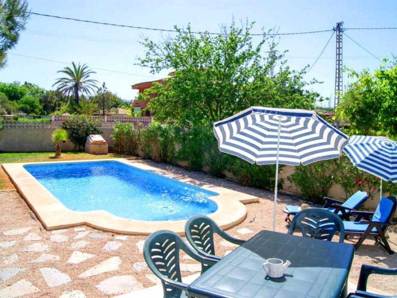 Casa Adosada de 4 Dormitorios en venta en Monte Pego, Dénia