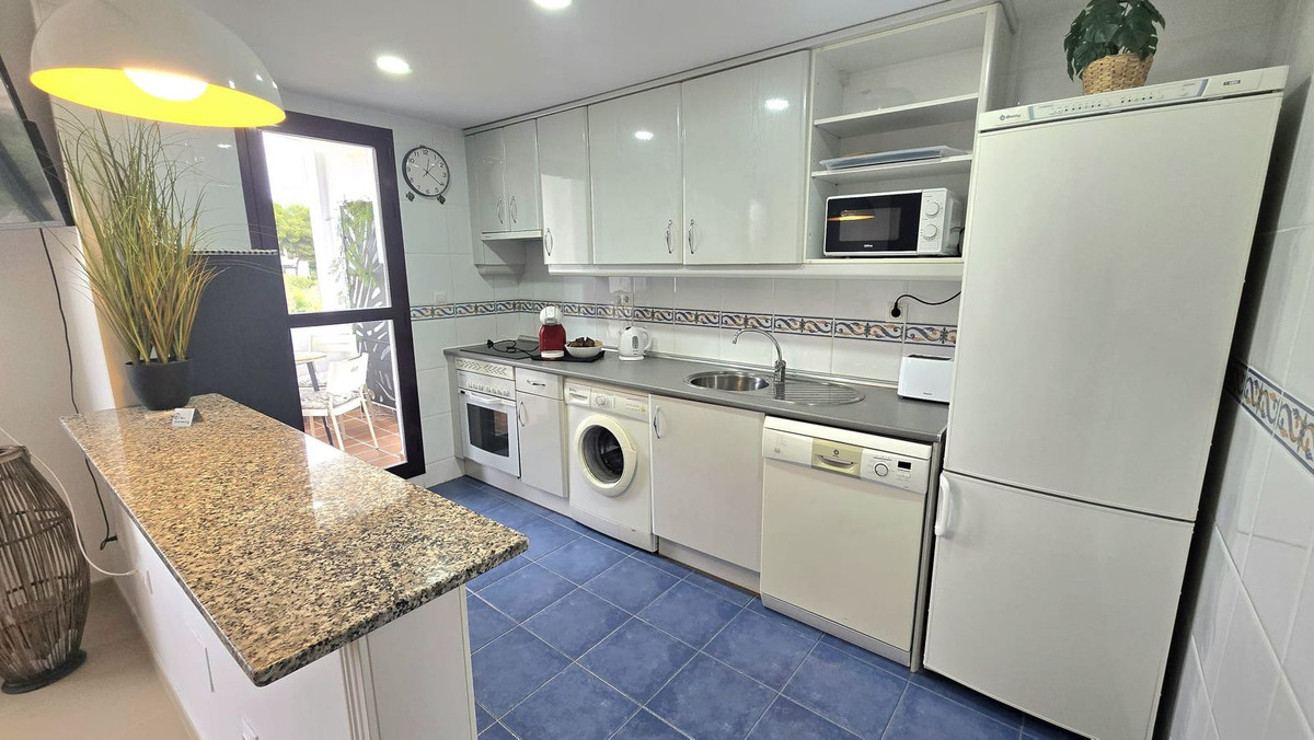1 спалня, 1 баня - Апартамент за продажба в Nueva Andalucia, Marbella