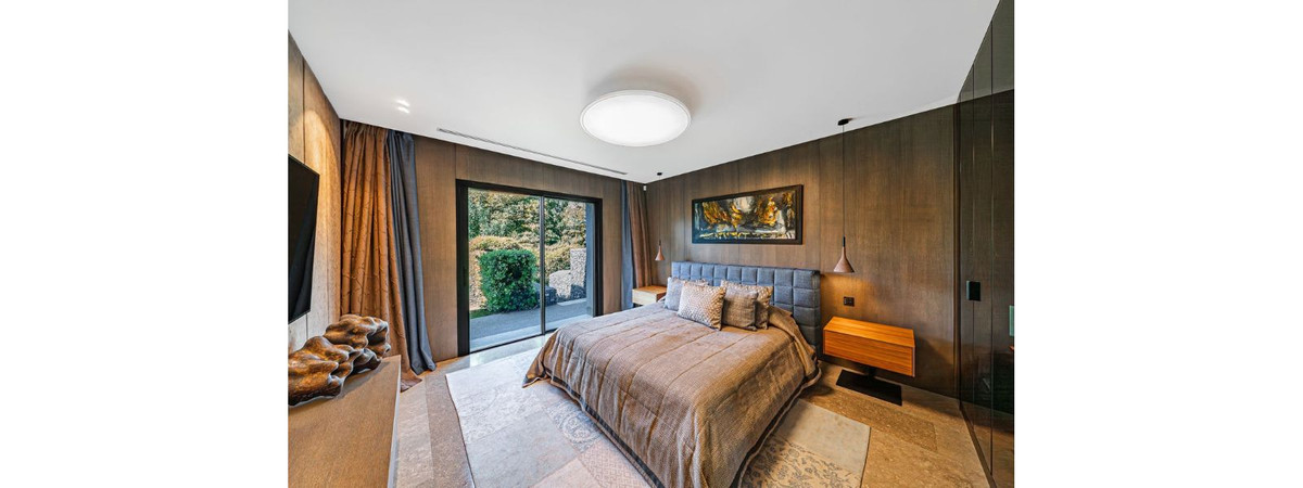 Casa de 8 Dormitorios en alquiler en Guadalmina Baja, San Pedro de Alcántara