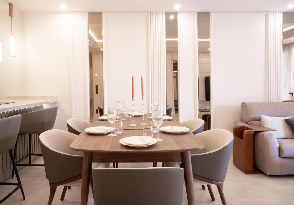 Piso de 3 Dormitorios en venta en Estepona