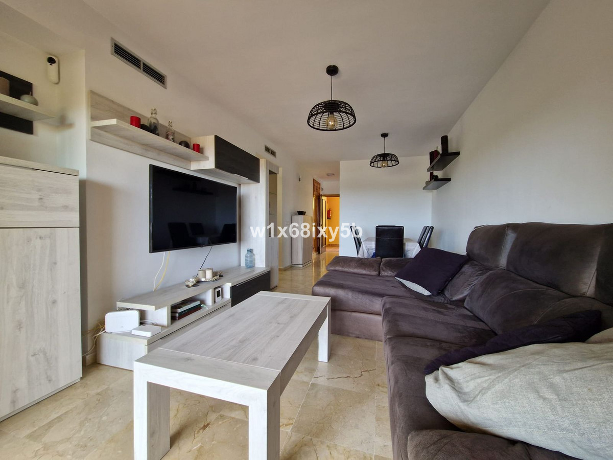 Piso de 2 Dormitorios en venta en Estepona