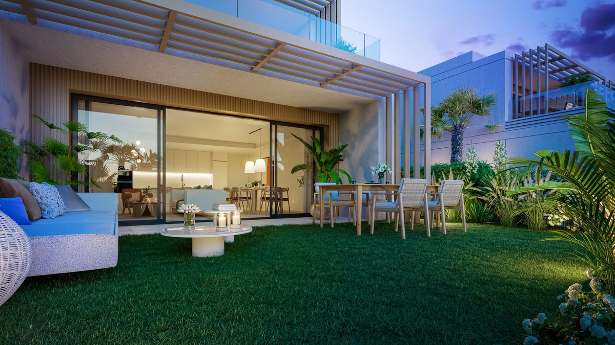 Casa Adosada de 3 Dormitorios en venta en Mijas