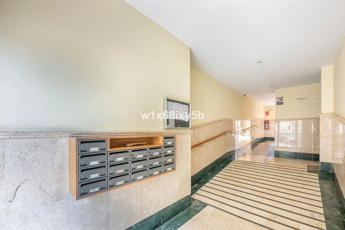Piso de 2 Dormitorios en venta en San Pedro de Alcántara