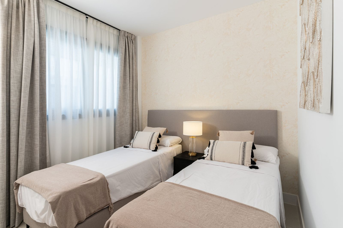 Piso de 2 Dormitorios en venta en Fuengirola