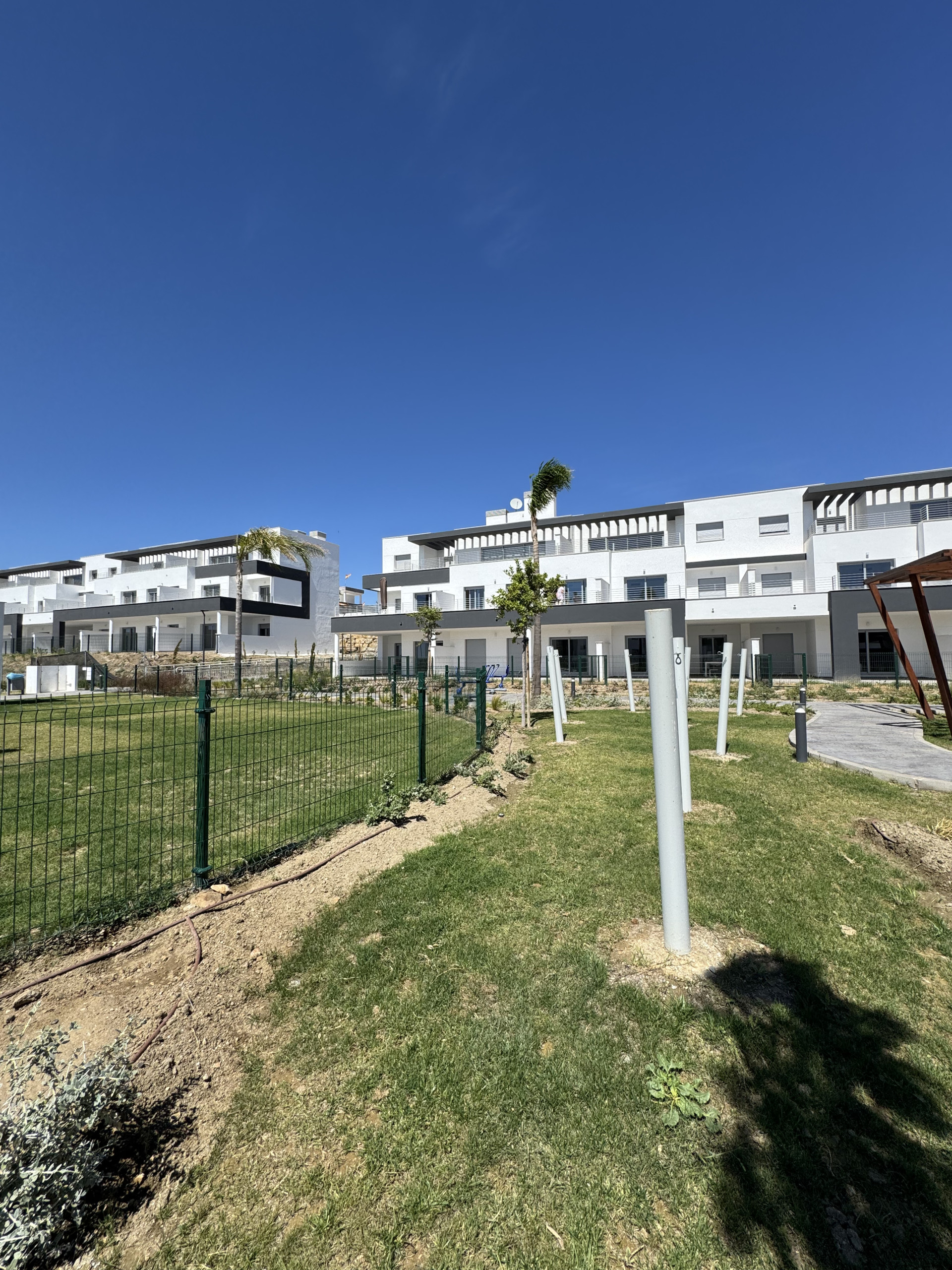 Piso de 2 Dormitorios y 2 Baños en alquiler en Estepona