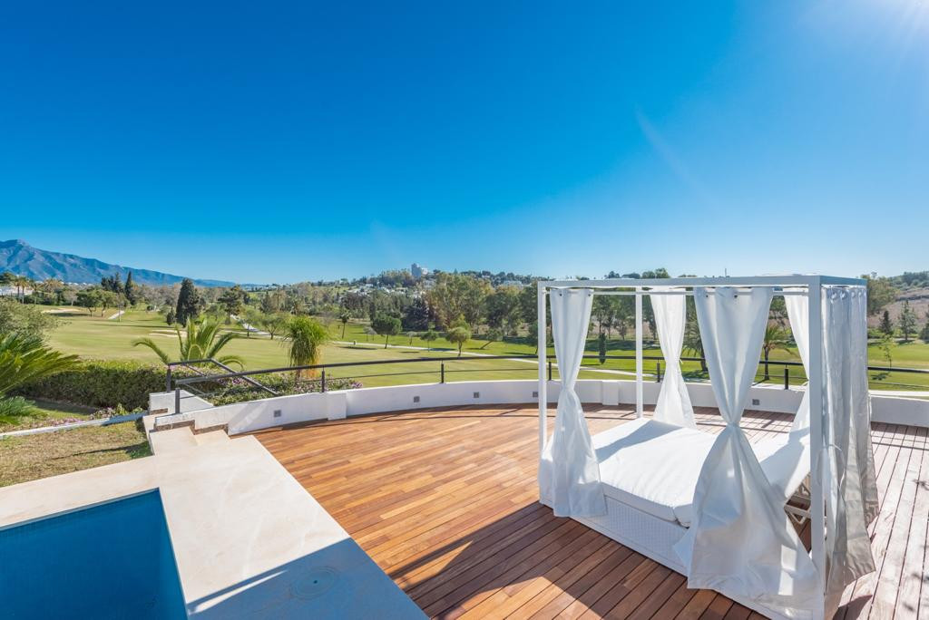 Casa de 4 Dormitorios y 4 Baños en venta en Estepona