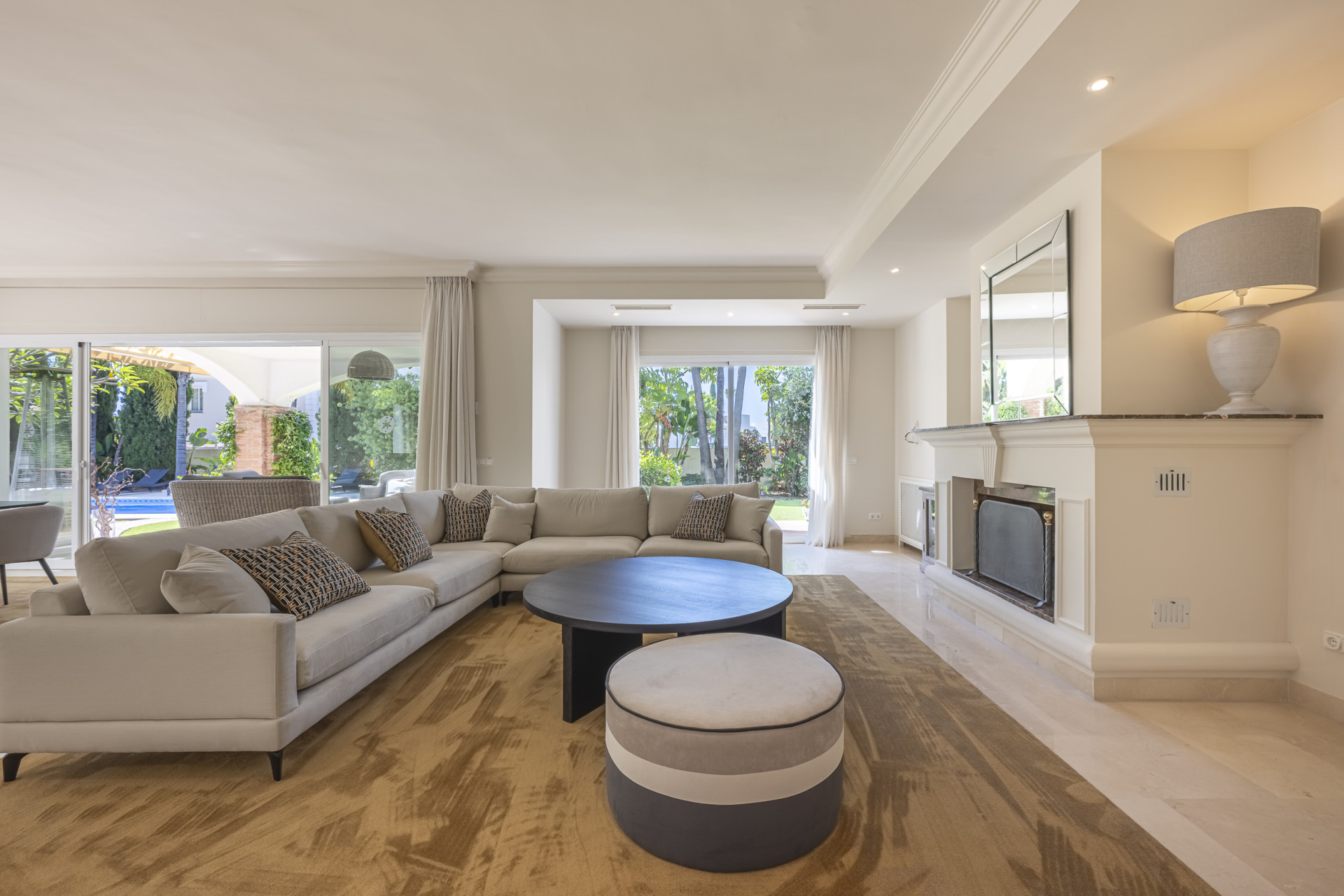 Casa de 5 Dormitorios y 5 Baños en venta en La Quinta, Benahavís