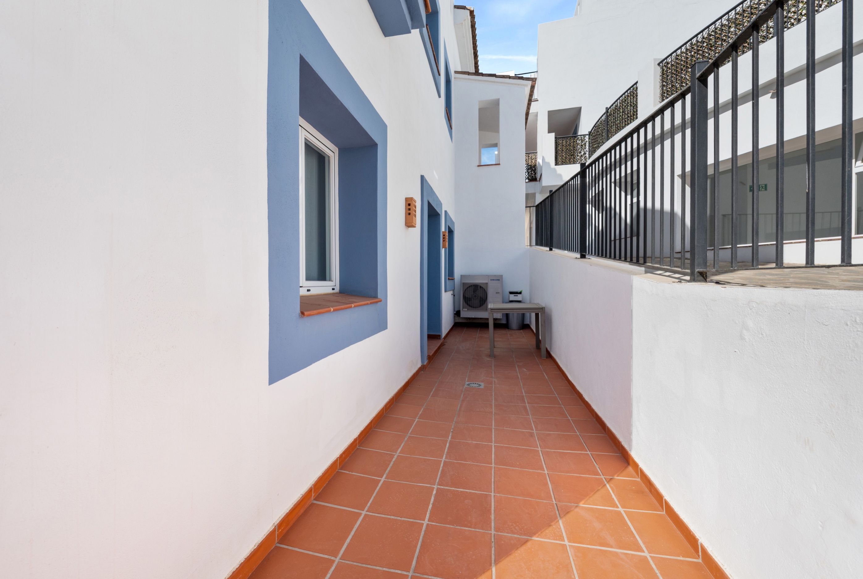 Piso de 3 Dormitorios y 2 Baños en venta en El Paraiso Alto, Benahavís