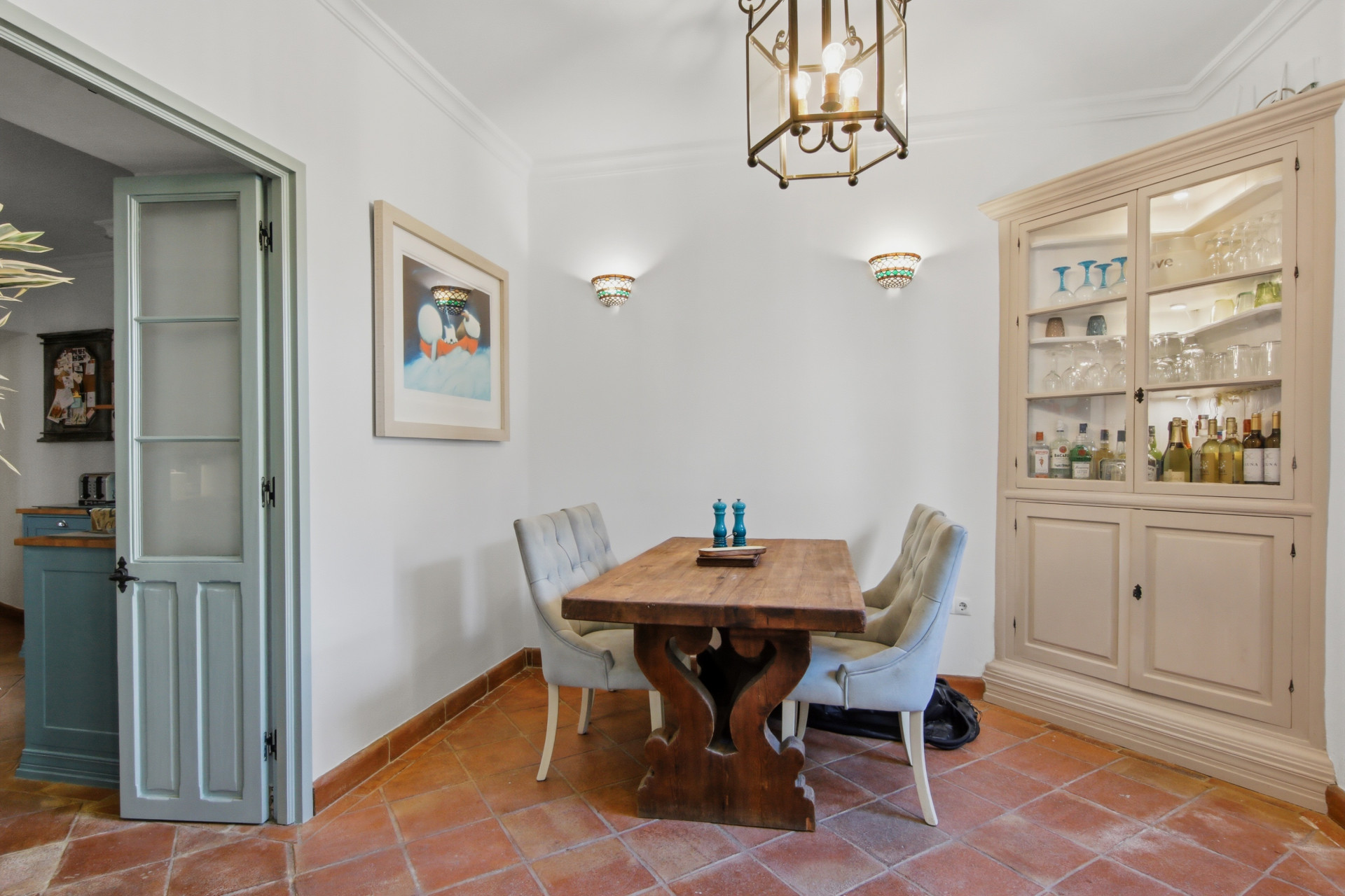 Casa Adosada de 4 Dormitorios en venta en La Alqueria, Estepona