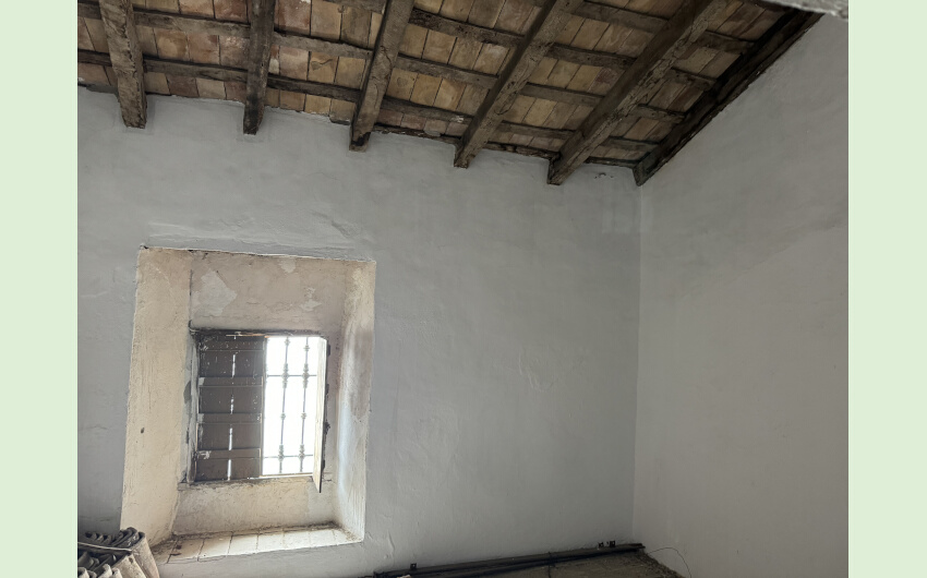 9 спални, 3 бани - Редова къща за продажба в Jimena de la Frontera