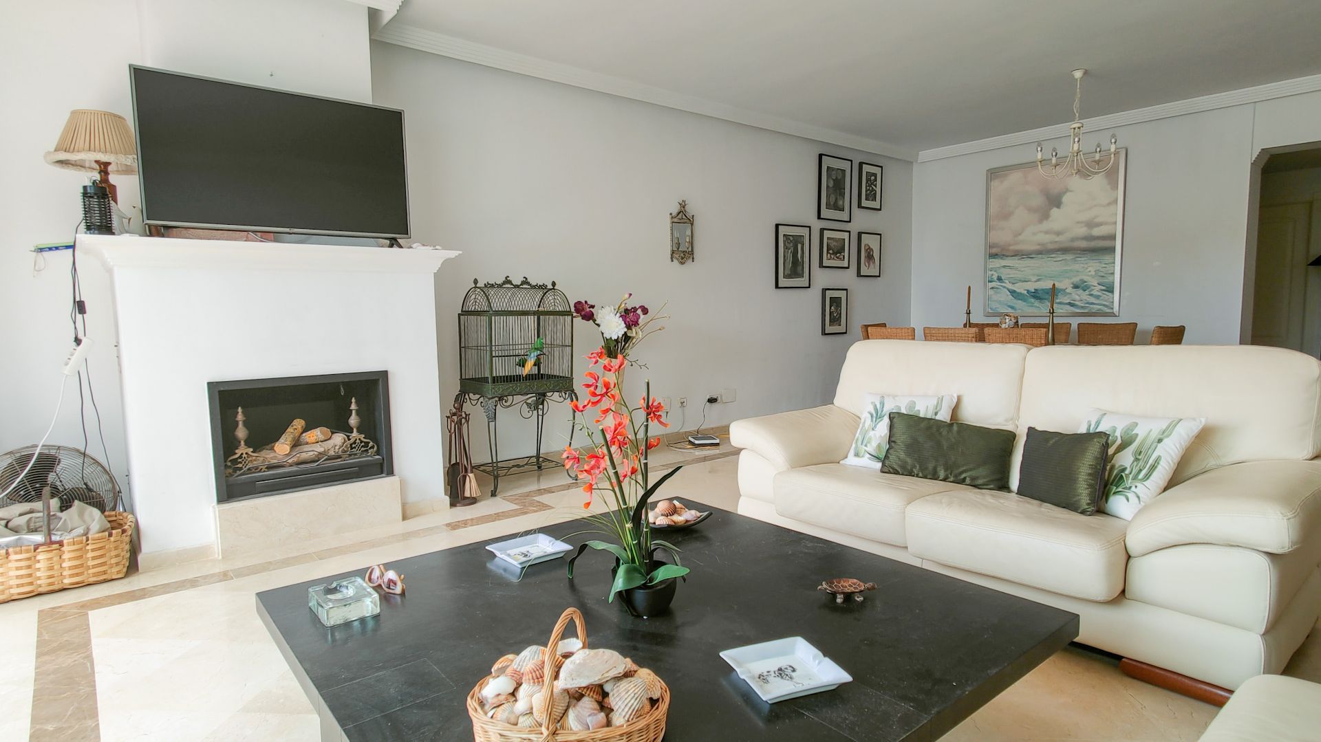 Piso de 3 Dormitorios y 4 Baños en venta en Río Real, Marbella