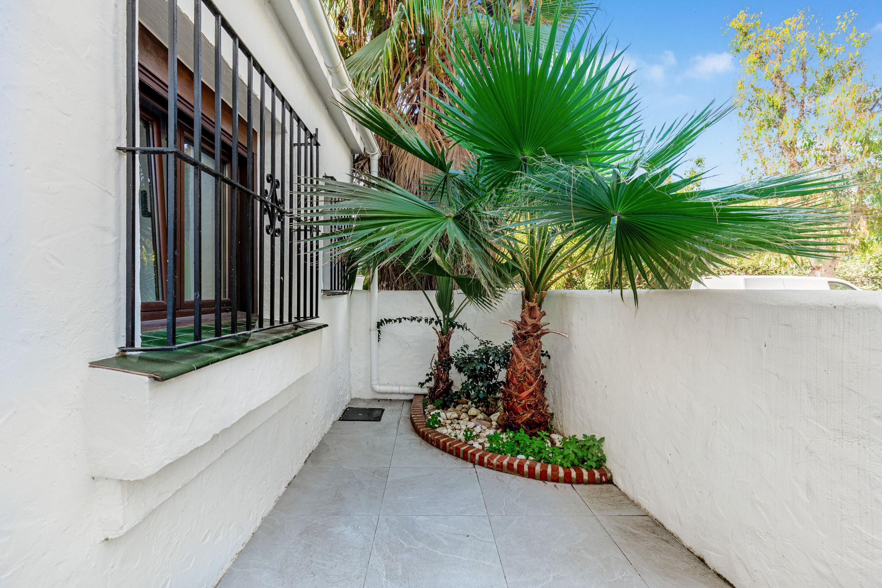 Piso de 4 Dormitorios y 3 Baños en venta en Nueva Andalucía, Marbella