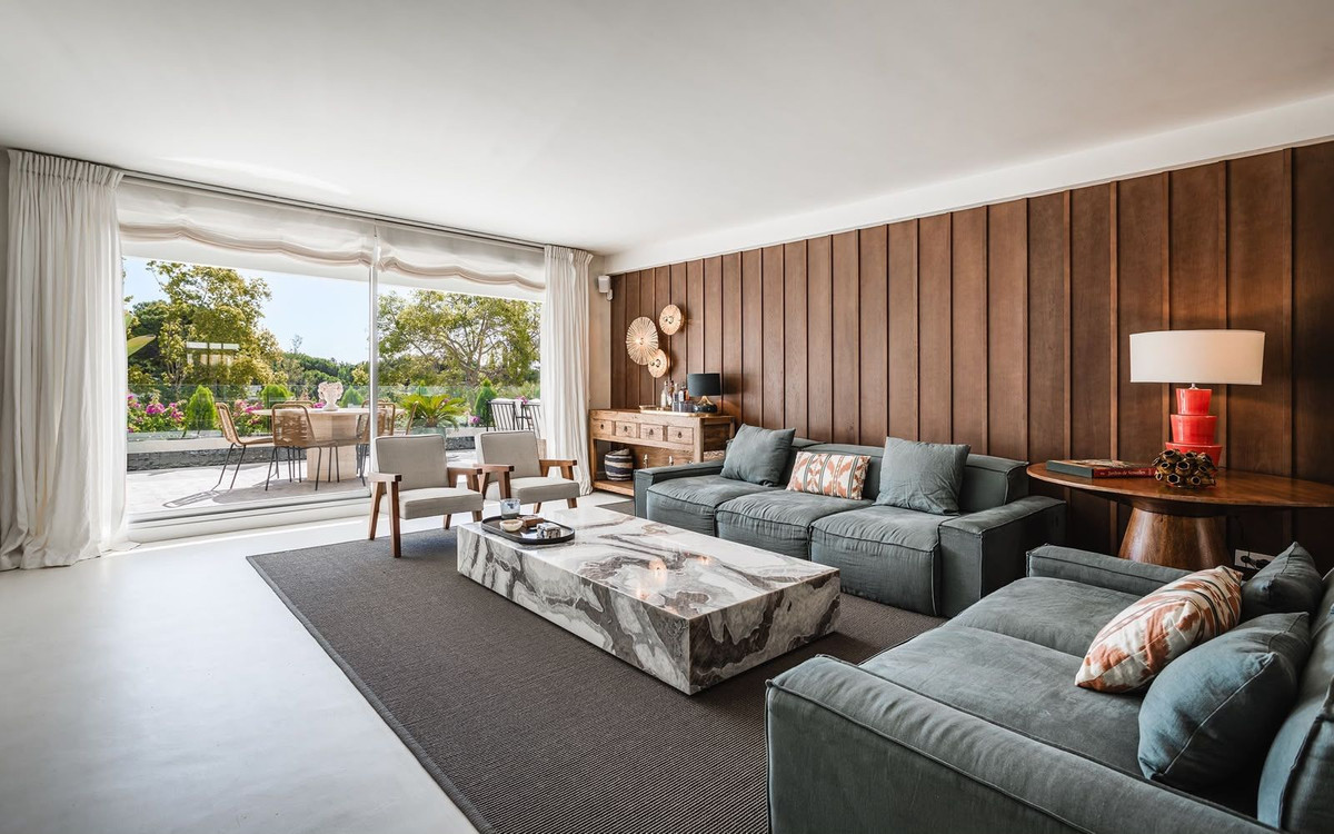 Piso de 3 Dormitorios y 3 Baños en venta en Milla de Oro, Marbella