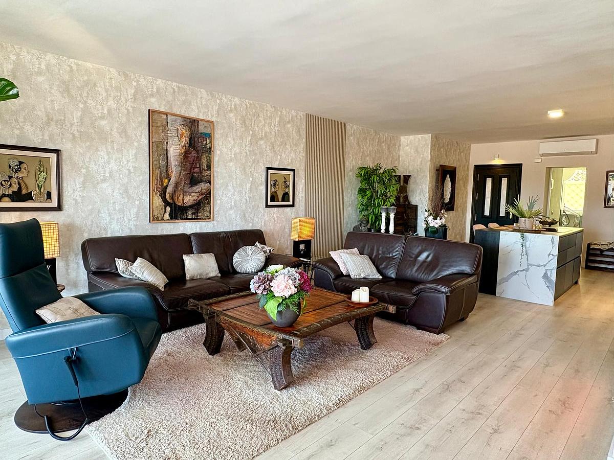 Piso de 2 Dormitorios y 2 Baños en venta en Benahavís