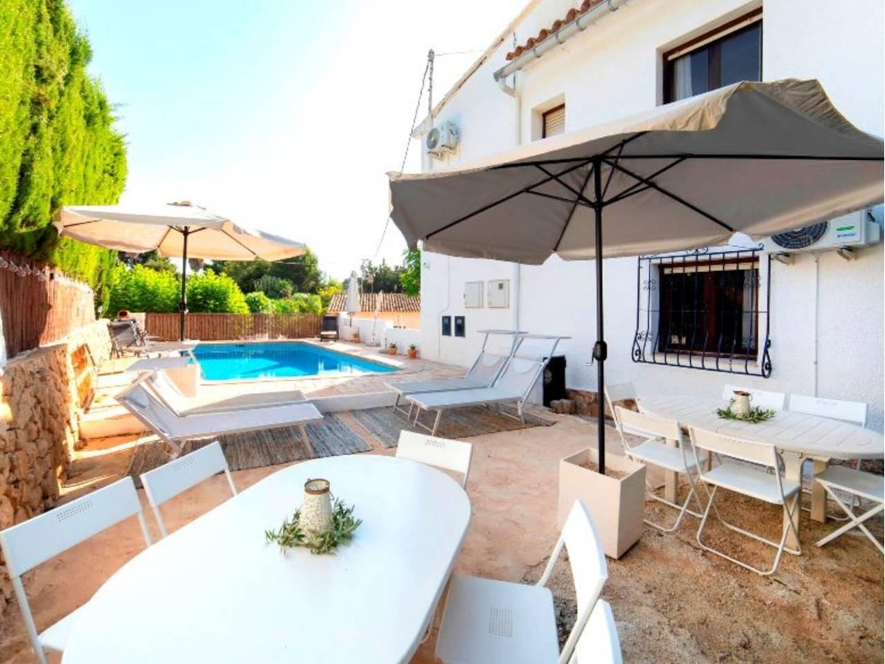 Casa Adosada de 8 Dormitorios en venta en Benissa