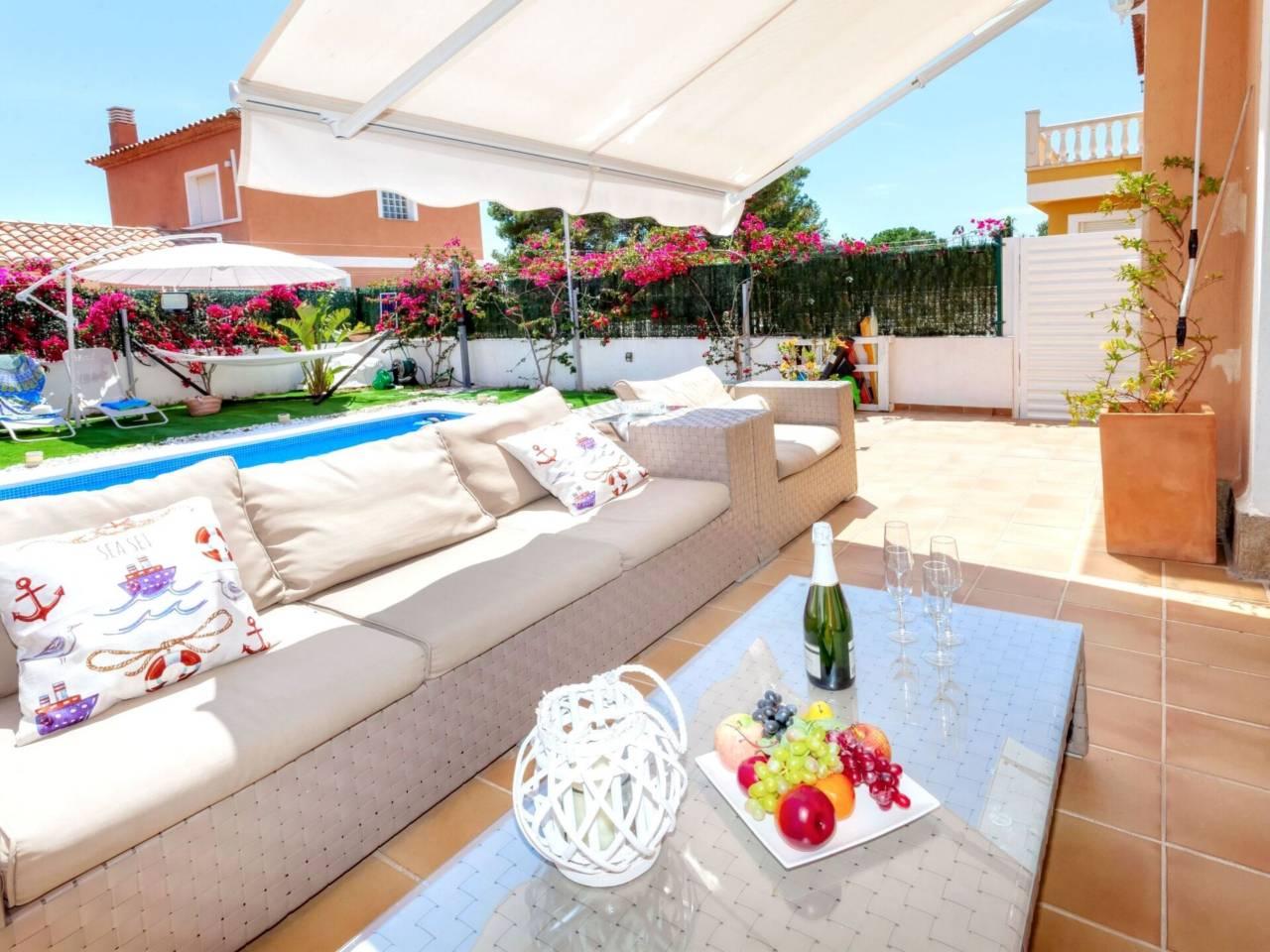 Casa Adosada de 3 Dormitorios en venta en L'Ametlla de Mar