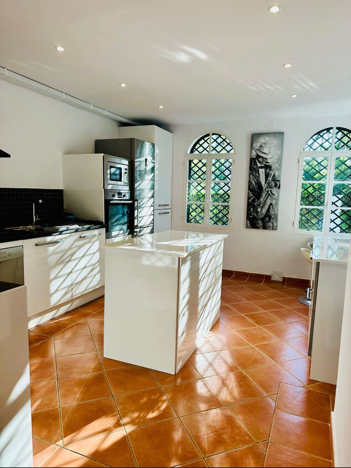 Casa Adosada de 3 Dormitorios en alquiler en Nueva Andalucía, Marbella