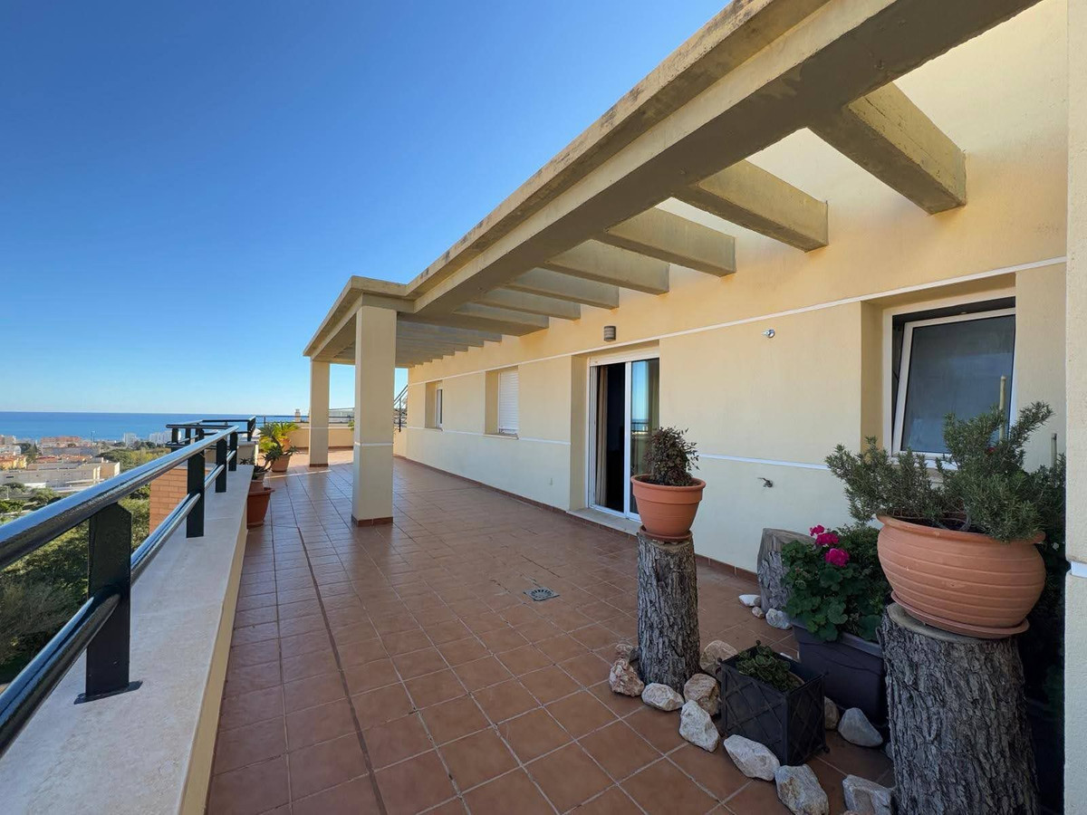 Ático de 4 Dormitorios en venta en Torremolinos