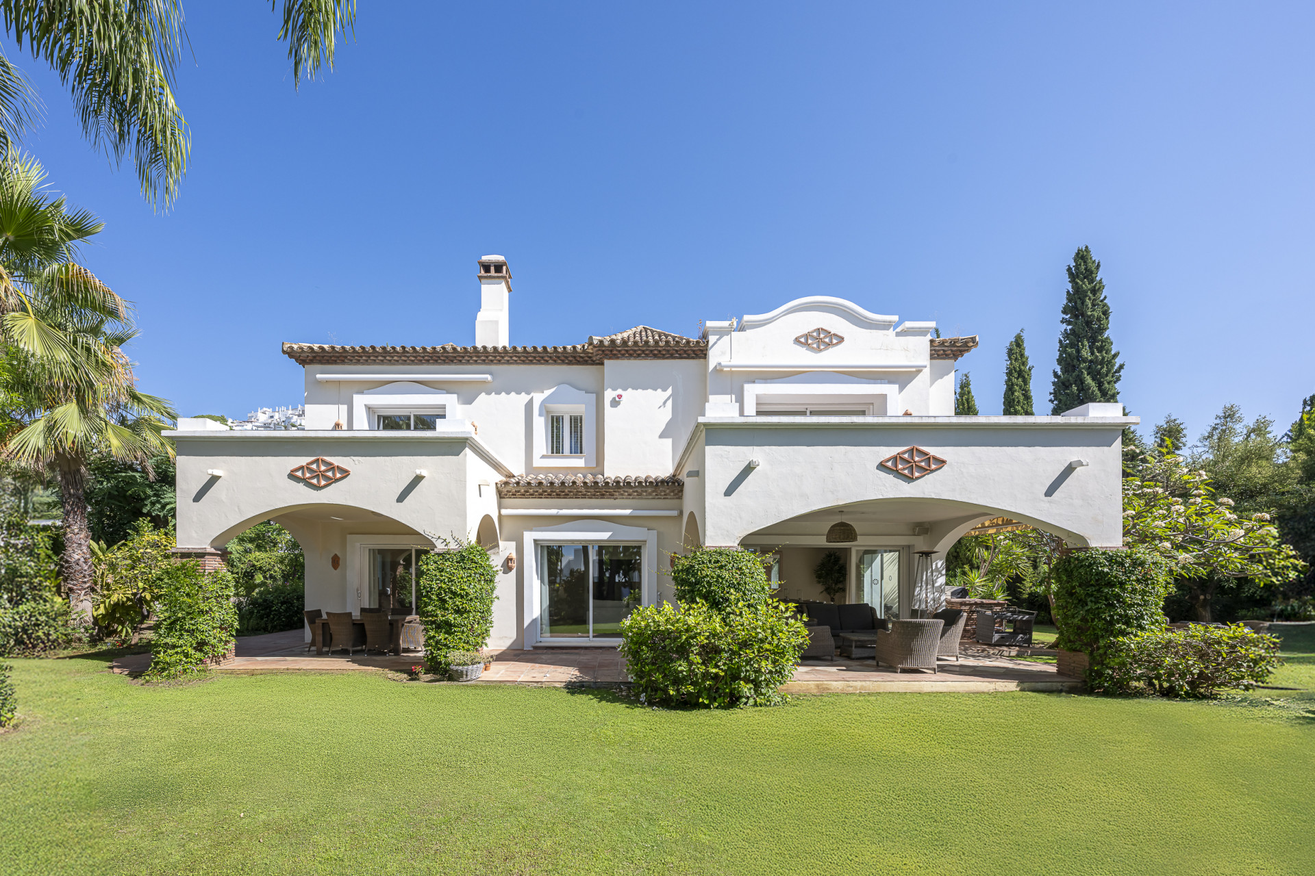 Casa de 5 Dormitorios y 5 Baños en venta en La Quinta, Benahavís
