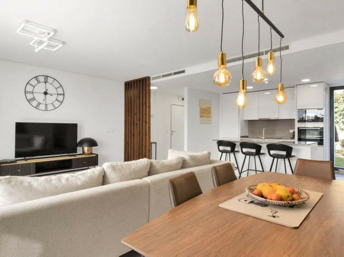 Ático de 3 Dormitorios y 4 Baños en venta en La Quinta, Benahavís