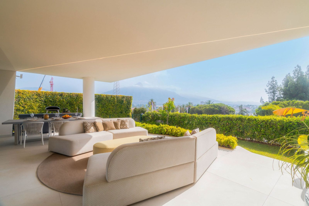 Casa de 3 Dormitorios en venta en Nueva Andalucía, Marbella