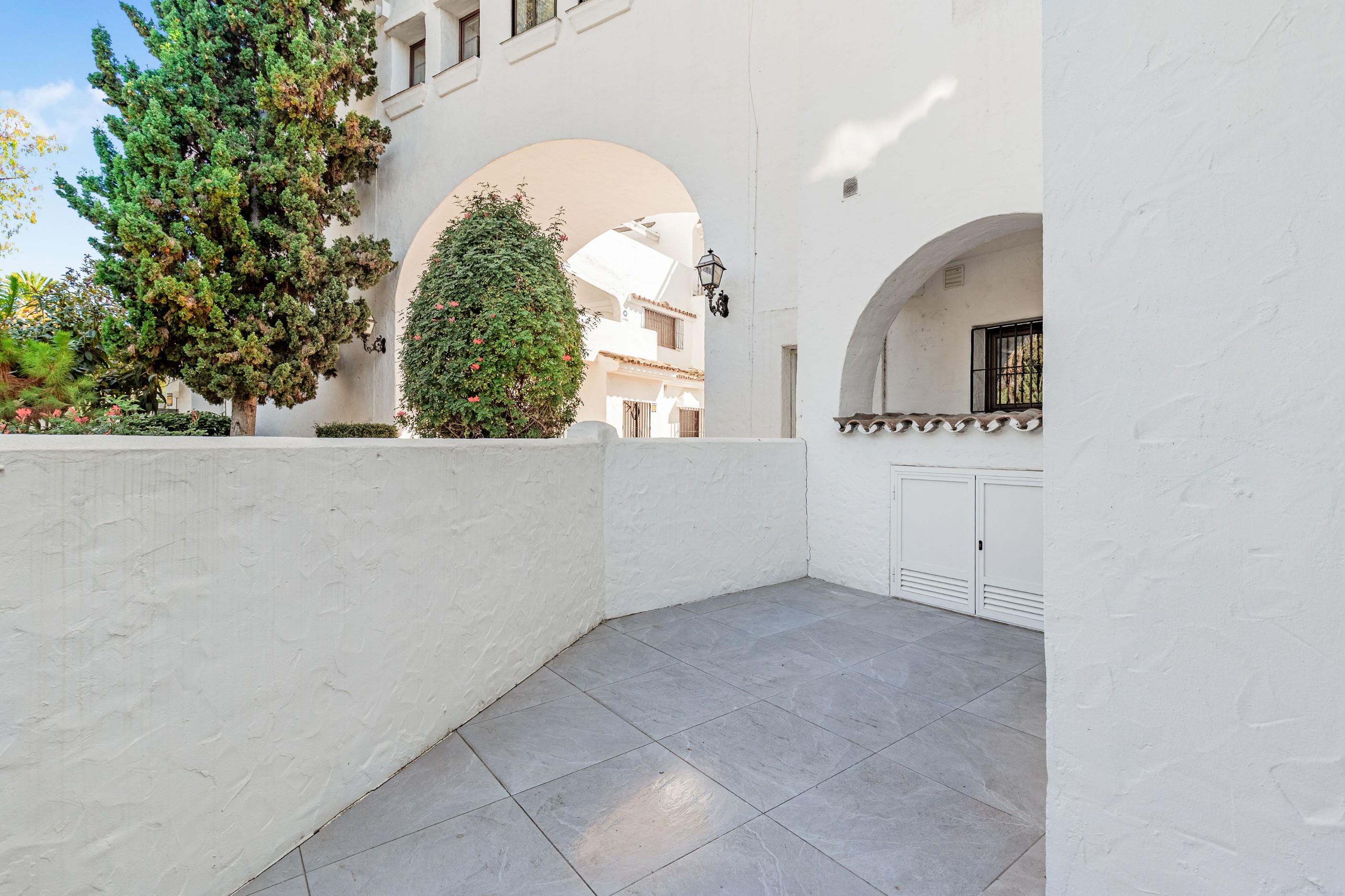 Piso de 4 Dormitorios y 3 Baños en venta en Nueva Andalucía, Marbella