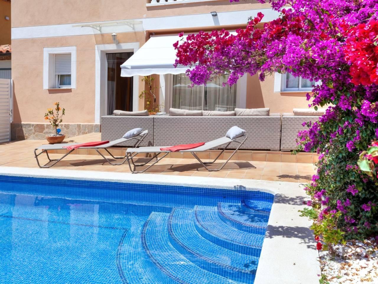 Casa Adosada de 3 Dormitorios en venta en L'Ametlla de Mar