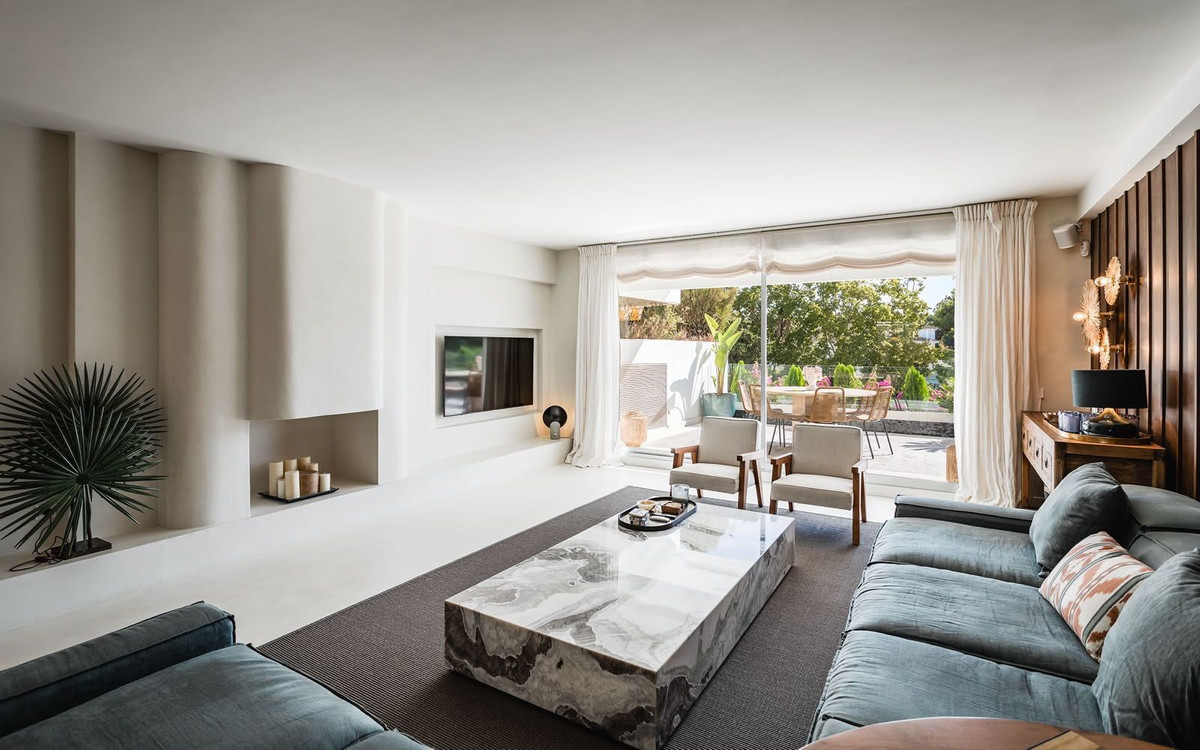Piso de 3 Dormitorios y 3 Baños en venta en Milla de Oro, Marbella