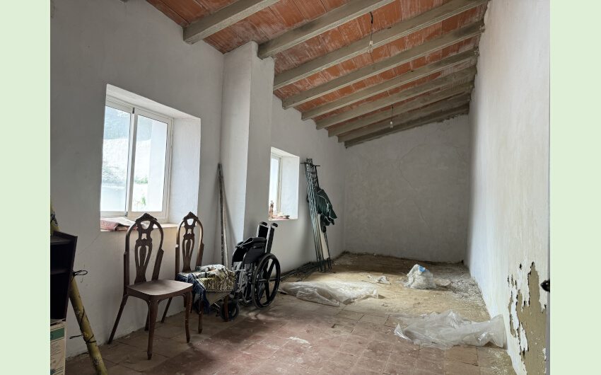 9 спални, 3 бани - Редова къща за продажба в Jimena de la Frontera