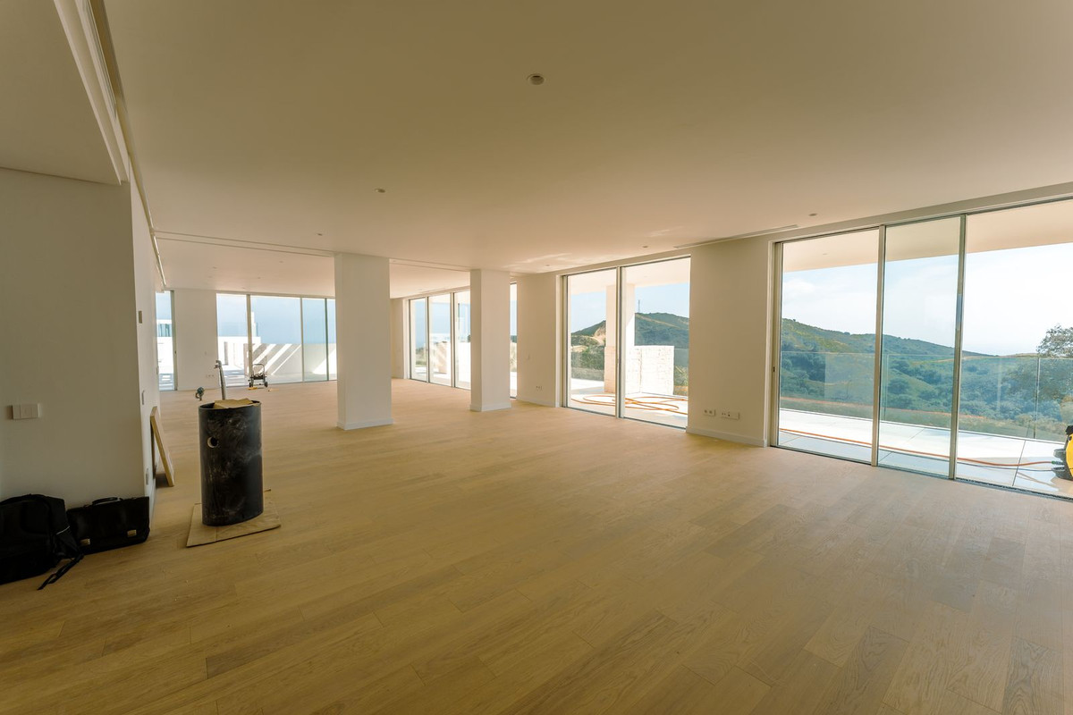 Piso de 4 Dormitorios y 4 Baños en venta en Ojén