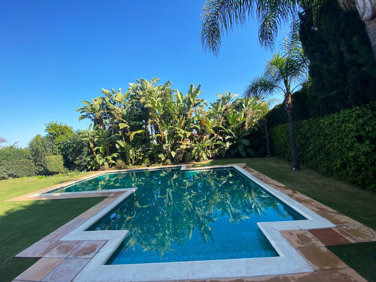 5 кровать 4 ванна Вилла для продажи в Sierra Blanca, Marbella