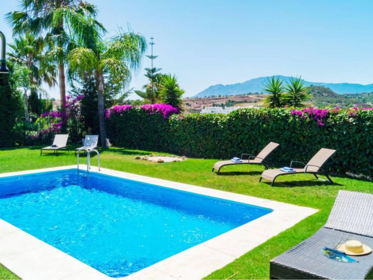 3 Bed, 3 Bath - Townhouse for Sale in La Alqueria, Estepona