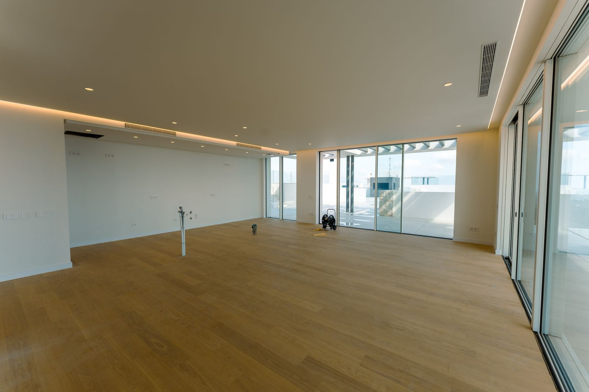 Piso de 4 Dormitorios y 4 Baños en venta en Ojén