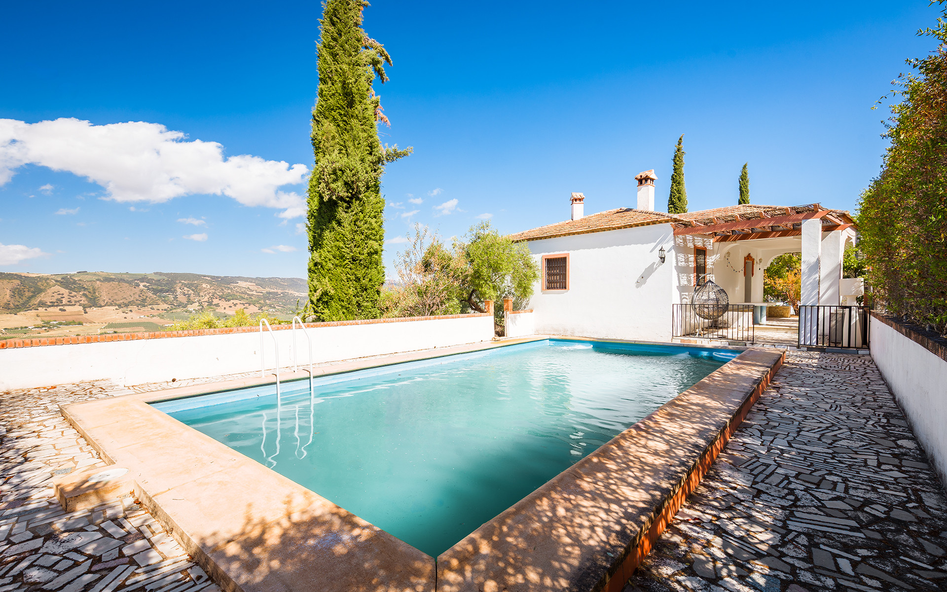 Finca de 4 Dormitorios y 2 Baños en venta en Ronda