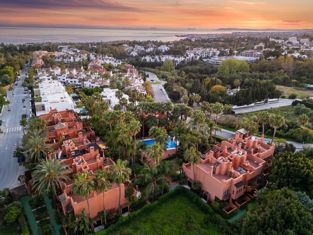 3 Bed, 3 Bath - Townhouse for Sale in Marbella Golden Mile